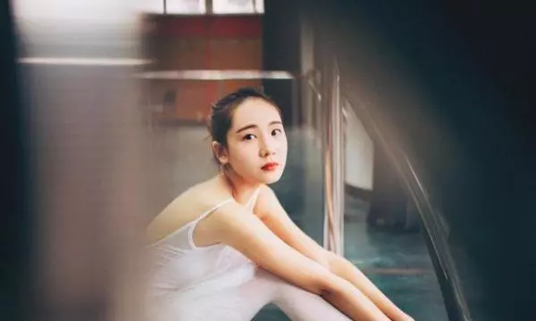 婚禮上婆婆提出三個要求,她剛說完第一個,我媽就宣布取消婚禮