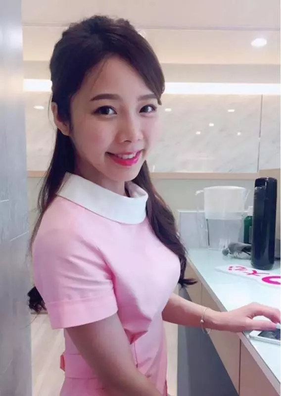 晚上,哥哥加班,就我和嫂子在家,嫂子穿著清涼,含情脈脈告訴我她要生孩子需要我幫忙!