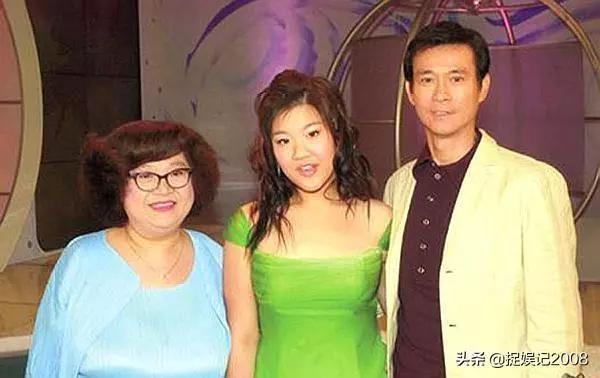 鄭欣宜官宣結婚!外籍老公高大帥氣,「肥姐」千萬遺產被再度!