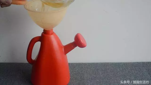 把食鹽放進啤酒裡,能解決家家戶戶都困擾的難題,用過的人都說好