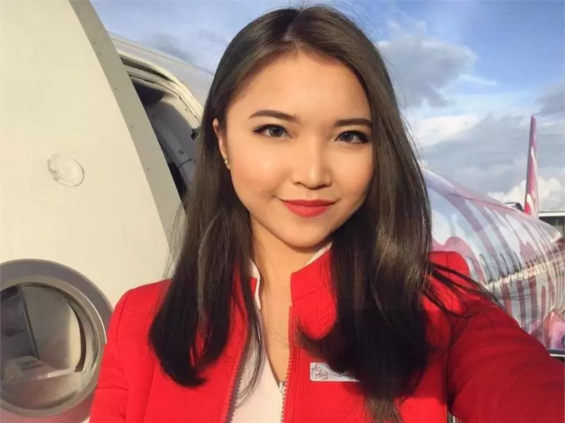 【最新流出】Airasia本土7位空姐私密照外流,我傻眼!原來每一位都好大包米!