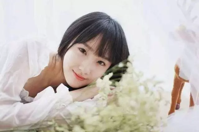 妹夫來媳婦挺大肚子做一桌子菜 吃飯時媽說一句話氣的我掀了桌子