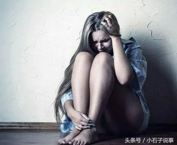 我為他三年生倆,二寶生病了我找到他竟然在歌廳,大罵我是黃臉婆