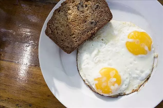兒科醫生提醒: 寶寶3歲前不要給他吃這十種食物, 不然就是在害他