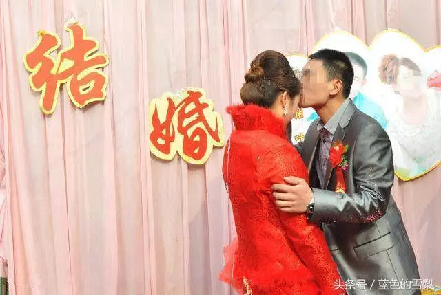 兒媳不孕,婆婆逼她凈身出戶,妻子臨走前說:衣櫃的衣服需要整理
