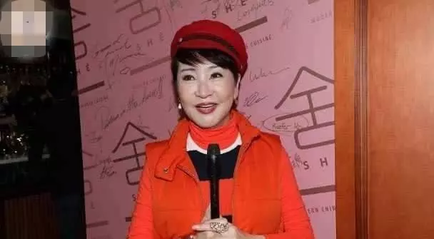 謝霆鋒母親狄波拉首談張柏芝生三胎,水落石出,網友:終於瞞不住了