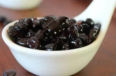 女性多吃黑豆,幫助睡眠,用它泡過之後再吃營養更好