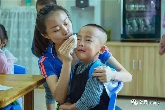 為何不曝光這樣的幼兒園老師?