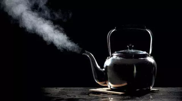 反復燒開的水有毒?一篇解答關於水的所有困惑
