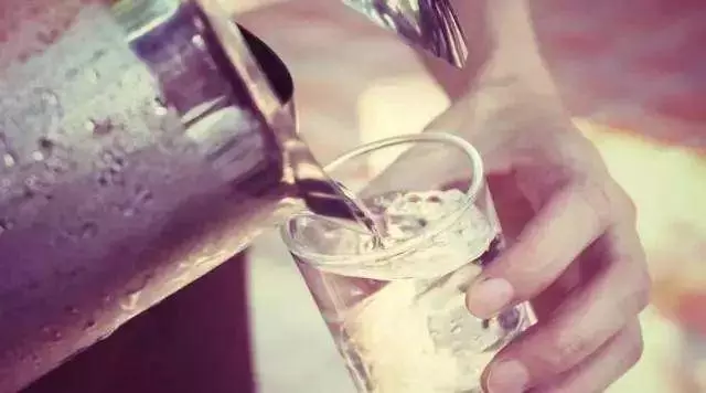 反復燒開的水有毒?一篇解答關於水的所有困惑
