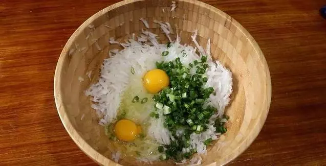 蘿蔔絲餅這麼做好吃,不揉面,不包餡兒,適合懶人做