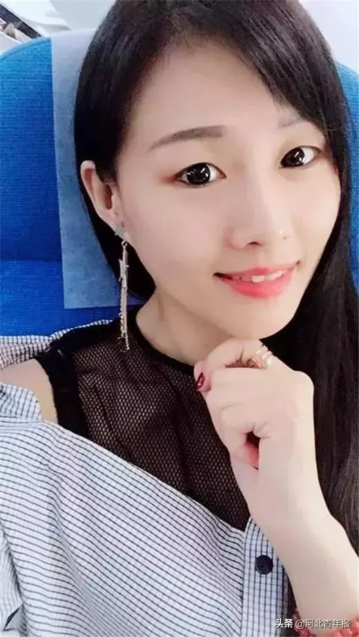 河北農村女子直播「易容術」,一人扮演整個娛樂圈,央視走紅月入六位數