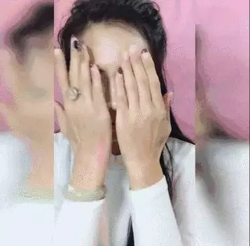 河北農村女子直播「易容術」,一人扮演整個娛樂圈,央視走紅月入六位數