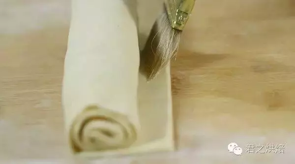 【酥皮肉卷】外酥內軟,咸鮮可口,趁熱吃吧