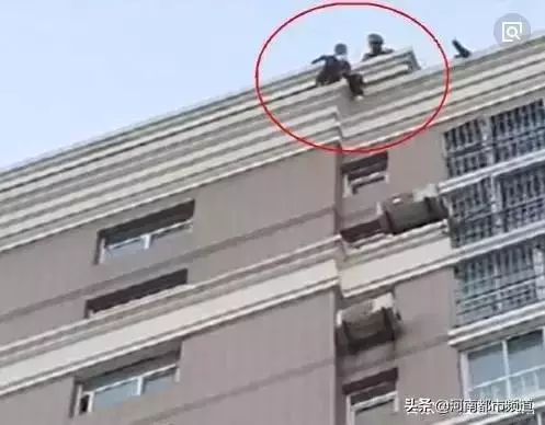 慘劇!23歲女主播整容失敗,上午輕生被救回晚上再跳樓身亡!