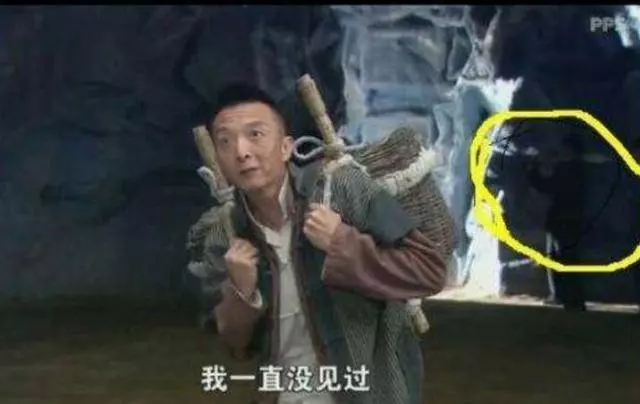 這些15個鏡頭穿幫得太容易被發現了吧!#15. 大清皇宮的自來水管