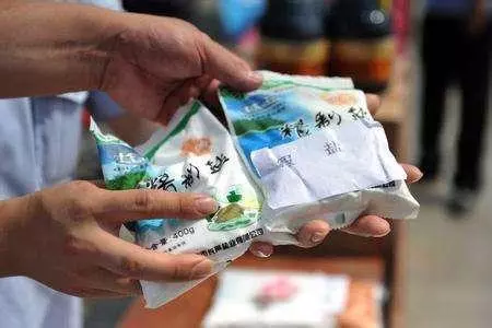 提個醒:購買食鹽要仔細,這樣的不要買,學會再也不會上當了