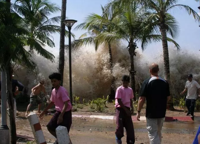史上最會震撼你眼球的16張超震驚照片...#1. 海地大地震