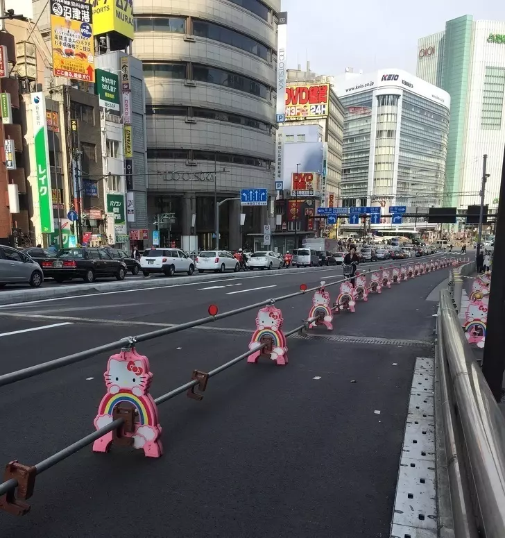 15張令人感嘆世界無奇不有「驚奇畫面」 挪威的麥當勞美到像博物館!