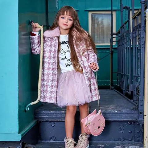 世界最美小孩7歲就媲美頂尖超模 網看「神基因媽媽」秒懂:未出生就是贏家惹…