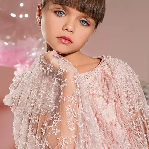 世界最美小孩7歲就媲美頂尖超模 網看「神基因媽媽」秒懂:未出生就是贏家惹…