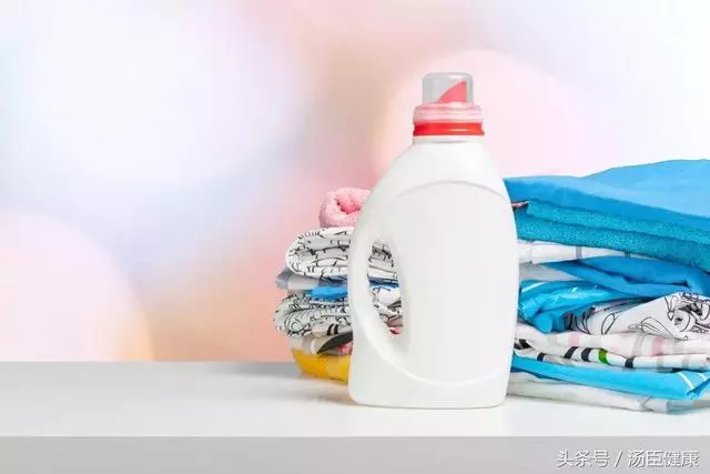 有這個數字的塑料杯子千萬別裝熱水!有毒