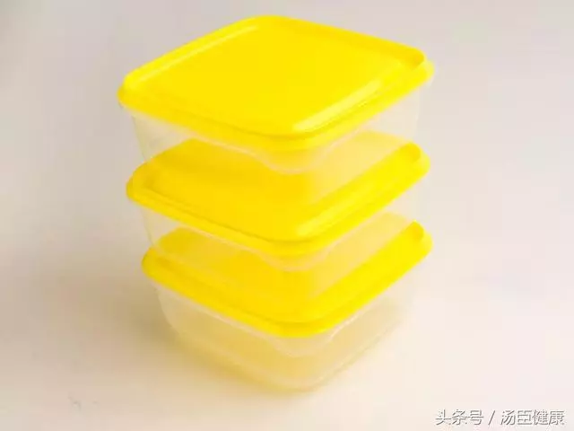 有這個數字的塑料杯子千萬別裝熱水!有毒