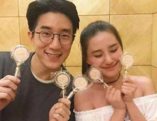 賭王千金曬鄧紫棋到家中做客照,意外曝光豪宅,網友:太壕了吧