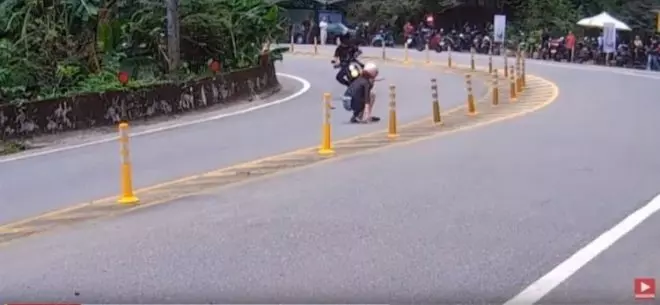 多年前北宜彎道片翻出 女騎士「上身滑壘」…光看就痛到爆!網:這超經典