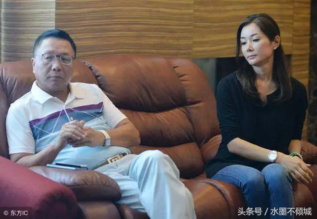兩兒子不養母親,女兒準備辭職回鄉照顧母親,老闆給她一套房