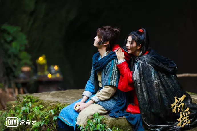演員拍「吻戲」的時候,為何不露腰部以下?真相讓很多網友炸鍋!