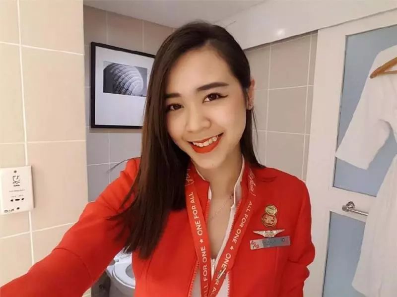 本土7位空姐私密照外流,我傻眼!原來每一位都好大包米!