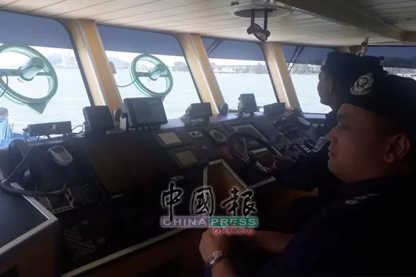 ◤轎車被撞下海◢ 肇禍司機尿檢不過關!
