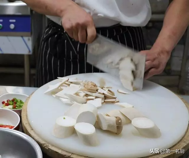 大廚分享干鍋杏鮑菇的好吃做法,食材簡單,營養美味,超級下飯