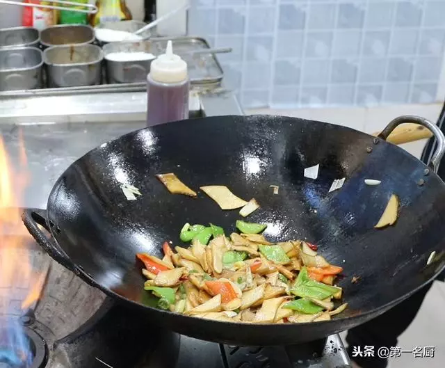 大廚分享干鍋杏鮑菇的好吃做法,食材簡單,營養美味,超級下飯