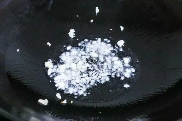 這個菜尤其適合正在長身體的孩子吃,促進腦部發育,幫助長個!