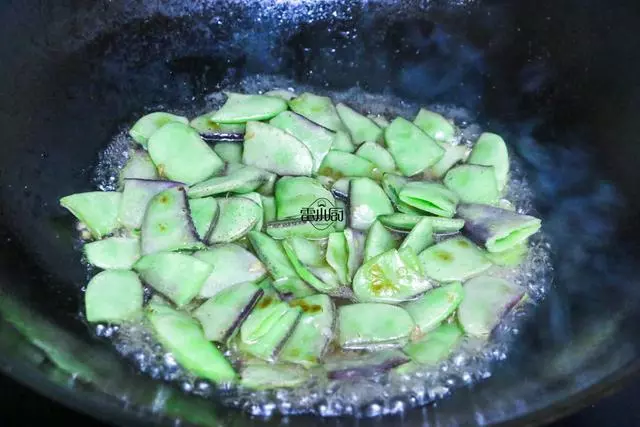 這個菜尤其適合正在長身體的孩子吃,促進腦部發育,幫助長個!