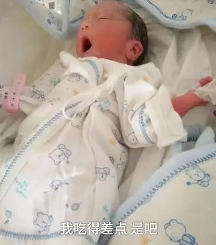 70萬分之一的幸運!媽媽產下「罕見龍鳳四胞胎」 一次湊到「兩個好」爸暖喊: 生活再難也不願放棄 !