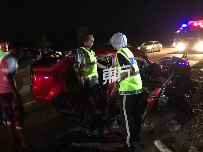 馬六甲恐怖車禍毀天倫 父母雙亡留下年幼子女