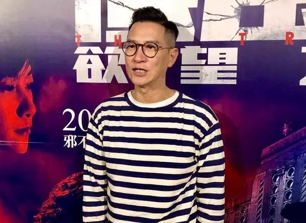 54歲關詠荷近照曝光!與女兒逛街略顯憔悴,為家庭她付出太多