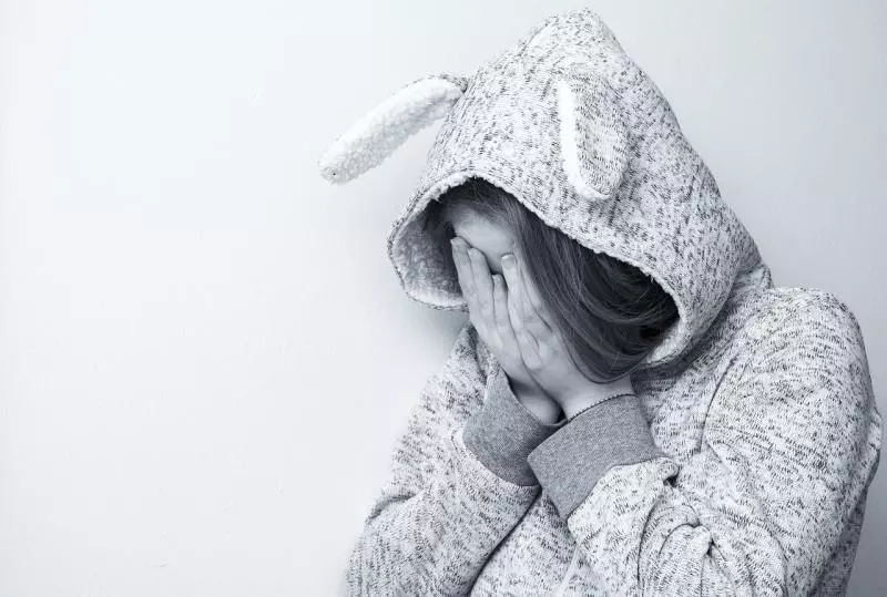 高雄一間"辣妹撞球館"又見惡老闆!少女打工5個月 苛扣薪水外還倒貼2萬2
