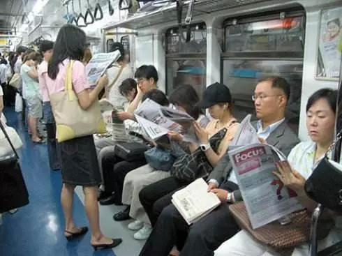 日本人評最令人討厭的乘車行為排行榜,第一名超令人意外,竟然是這個?!!!! - 世界探索 - 日本