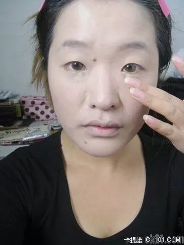 整形級化妝術 男生嚇到暈倒 - 世界探索 - 化妝,孫妮,整形