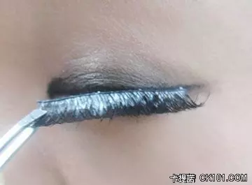 整形級化妝術 男生嚇到暈倒 - 世界探索 - 化妝,孫妮,整形