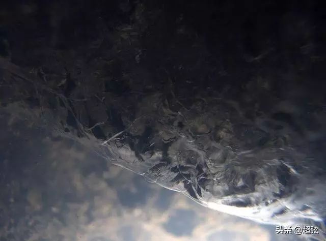 科學家沸騰了!南極湖湖底意外發現古代生命跡象!