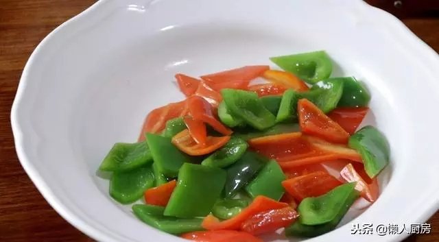 原來用菠蘿咕咾肉的做法,也能做蝦仁,開胃又解膩,顏色好看
