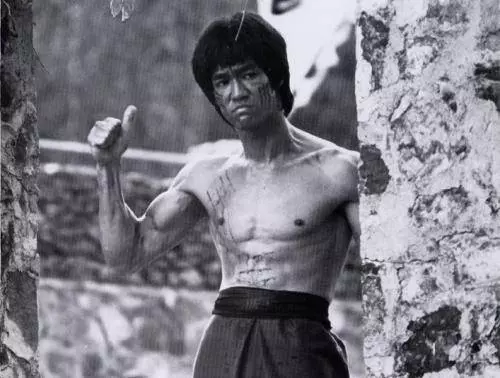 為什麼甄子丹說很多人都打得過李小龍?