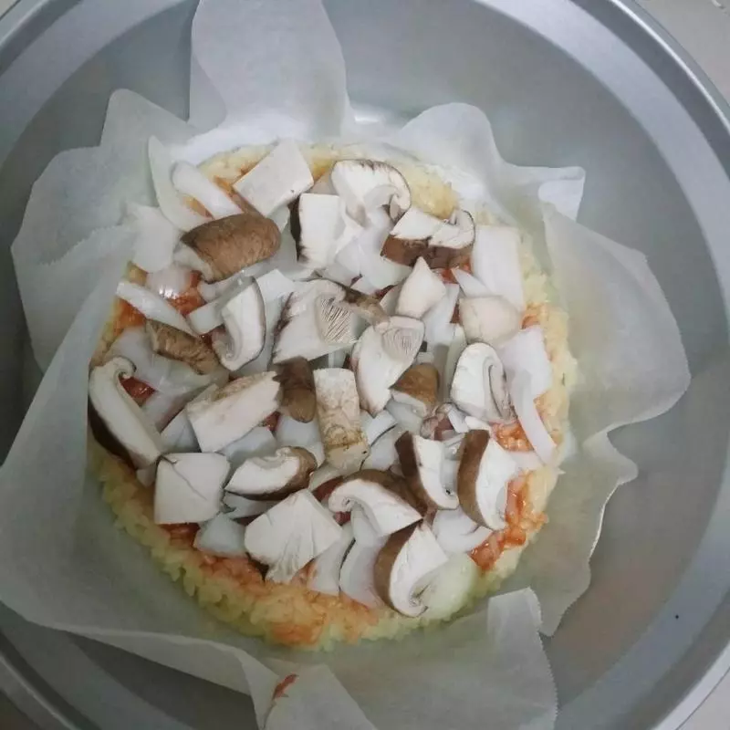 媽媽看到她「把蛋打進電鍋」差點沒昏倒,沒想到煮了10分鐘之後...媽媽也想跟她要食譜!