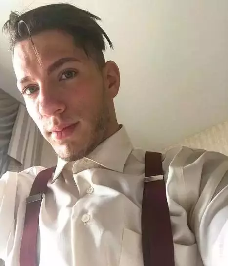 連巨石強森都跪拜!帥男只有「3分之一的身體」,卻靠「唯一左臂」做出一般人都做不到的事!