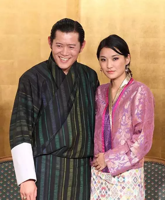 「等你長大了,我便娶你」,相差十歲的年紀,14年的等待,他們終於成為了全世界最幸福的夫妻